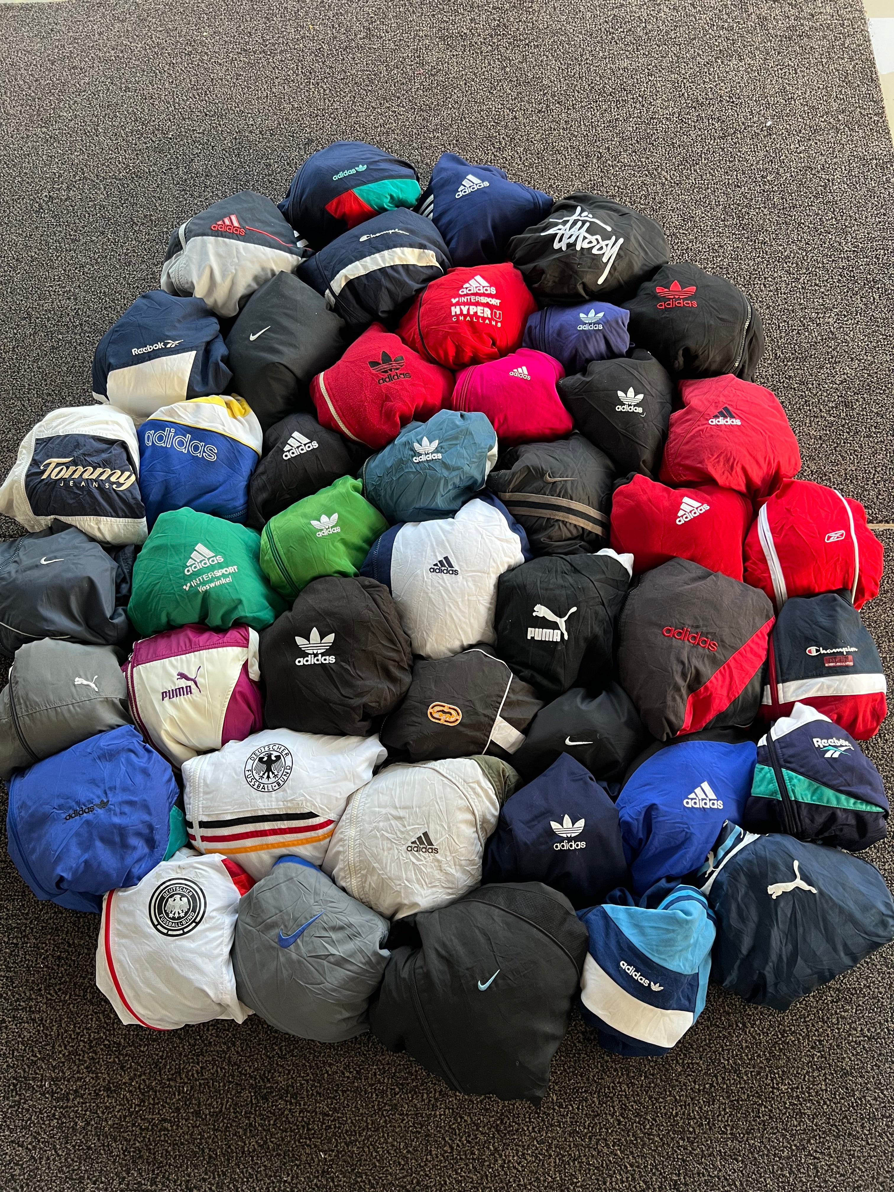 JACKETS BRANDED